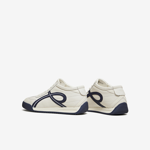 百思图2025冬季新款商场同款德训鞋时尚复古运动男鞋81307DM5