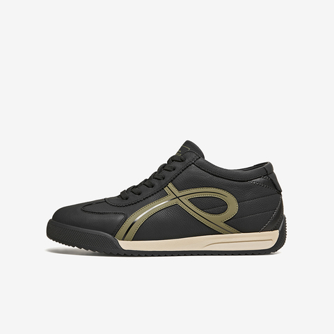 百思图2025冬季新款商场同款德训鞋时尚复古运动男鞋81307DM5