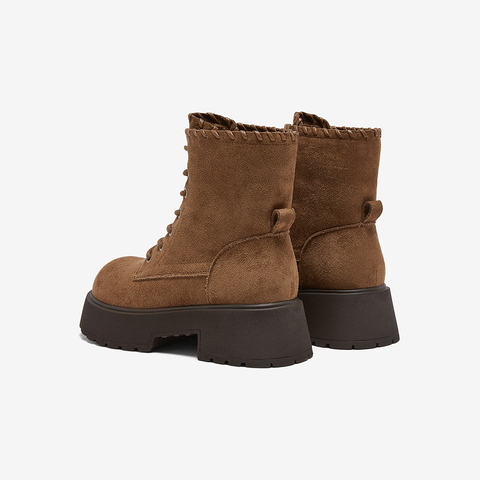 百思图2025冬季新款商场同款马丁靴时尚户外加绒女短靴F1251DZ5