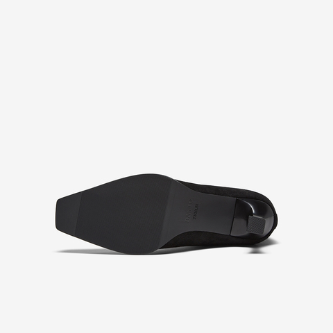 百思图2025冬季新款弹力靴时尚简约通勤细高跟女中靴B7081DZ5