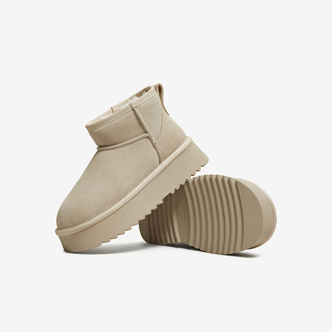 百思图2025冬季新款雪地靴时尚简约户外休闲女短靴DK995DD5