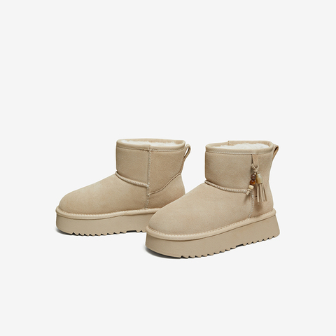 百思图2025冬季新款雪地靴时尚简约户外休闲女短靴DK351DD5
