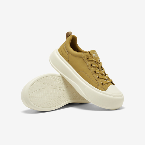 百思图2025秋季新款板鞋时尚户外街头运动男休闲鞋C9136CM5