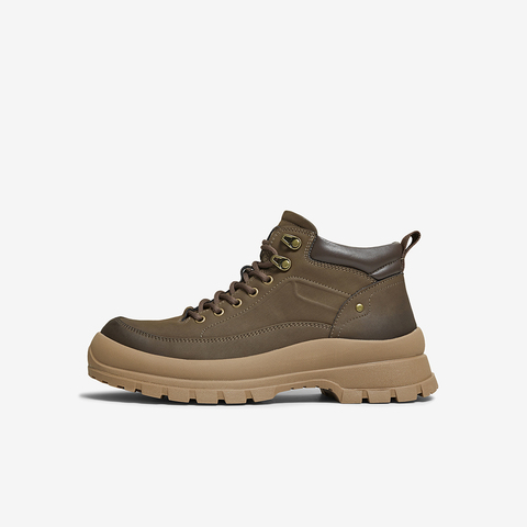 百思图2025冬季新款工装马丁靴时尚潮流运动男短靴51337DD5