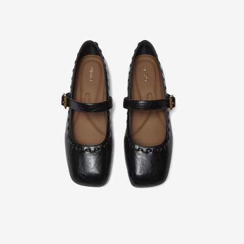 百思图2026春季新款玛丽珍鞋简约复古通勤方头女单鞋F0111AQ6