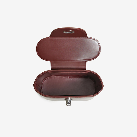 百思图2026春季新款商场同款小方包简约通勤斜挎包TY065AX6