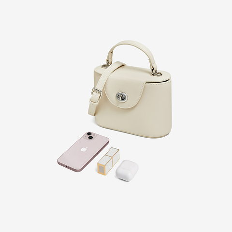 百思图2026春季新款商场同款小方包简约通勤斜挎包TY065AX6