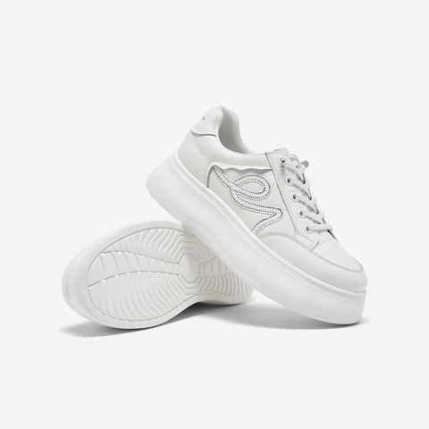 百思图2026春季新款商场同款小白鞋时尚运动女休闲鞋W1688AM6