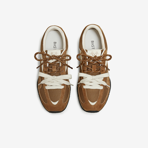 百思图2026春季新款商场同款德训鞋时尚复古女休闲运动鞋D3818AM6