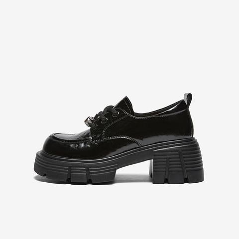 百思图2026春季新款商场同款牛津鞋时尚学院风女单鞋W1037AM6