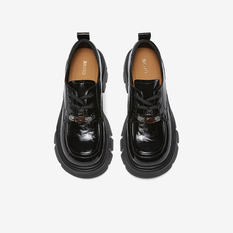 百思图2026春季新款商场同款牛津鞋时尚学院风女单鞋W1037AM6