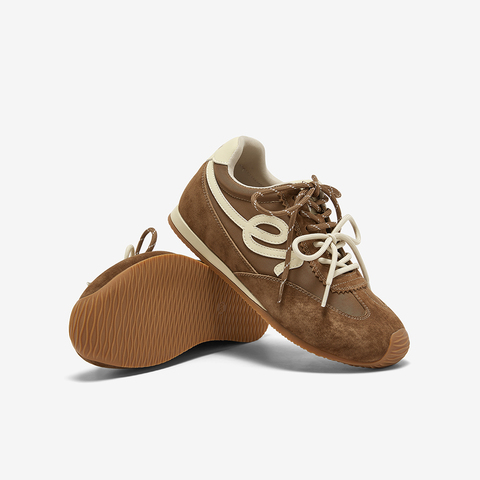 百思图2026春季新款商场同款德训鞋时尚复古女运动休闲鞋D3858AM6