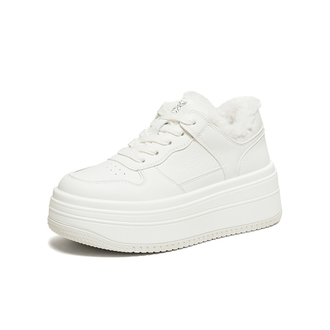 百思图2026春季新款商场同款板鞋户外加绒保暖女休闲鞋WW782AM6