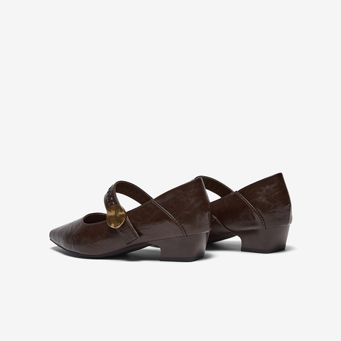 百思图2026春季新款商场同款玛丽珍鞋复古潮流尖头女单鞋F5177AQ6