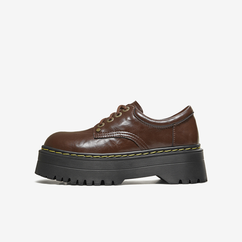 百思图2026春季新款牛津鞋时尚复古学院风女单鞋W1523AM6