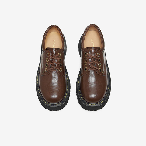 百思图2026春季新款牛津鞋时尚复古学院风女单鞋W1523AM6