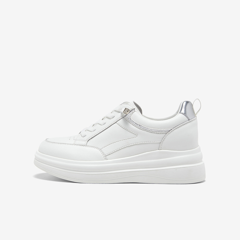 百思图2026春季新款商场同款小白鞋简约户外女休闲想BJ153AM6