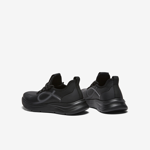 百思图2026春季新款简约户外厚底男休闲鞋25708AM6