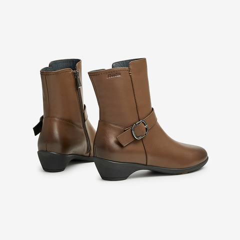 Bata时装靴女2022冬商场新款粗跟牛皮增高显瘦通勤中筒靴AIK60DZ2