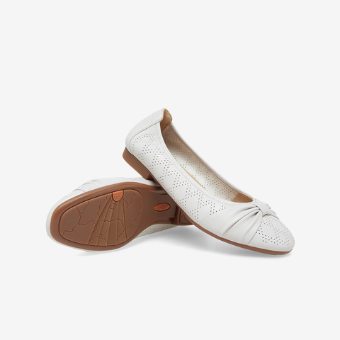 Bata浅口鞋女2023夏商场新款羊皮软底通勤透气奶奶鞋单鞋AMV08BQ3