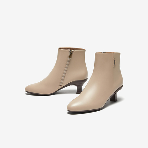 Bata时装靴女2024冬季商场新款羊皮软底通勤百搭短筒靴AIR50DD4