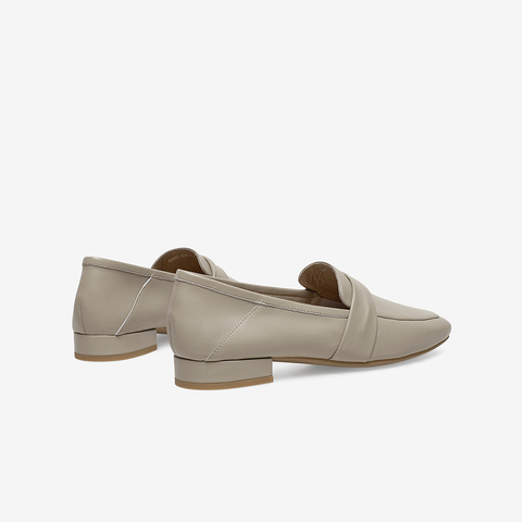 Bata乐福鞋女秋新款英伦风牛皮通勤百搭慕斯鞋一脚蹬42057CA4