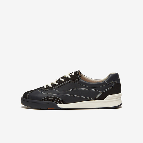 Bata休闲鞋女2025春季商场新款通勤百搭德训软底运动板鞋ACO22AM5