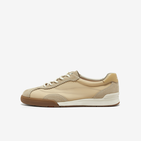 Bata休闲鞋女2025夏季新款牛剖皮通勤软底复古德训运动鞋ACO22BM5