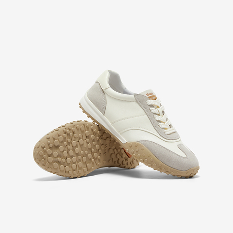 Bata德训鞋女2025秋季商场新款通勤百搭牛皮休闲运动鞋AZX02CM5