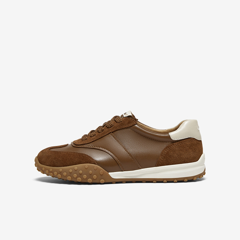 Bata德训鞋女2025秋季商场新款通勤百搭牛皮休闲运动鞋AZX02CM5