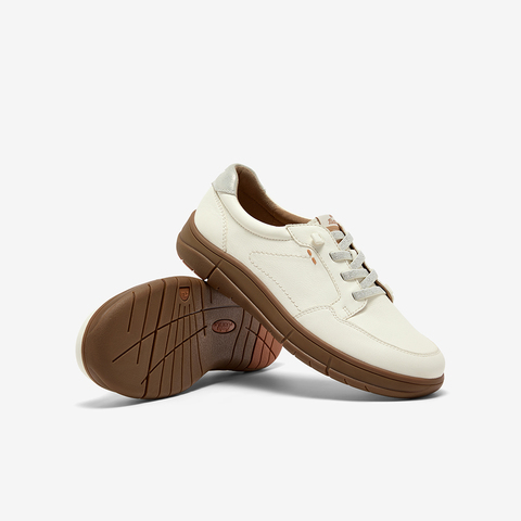 Bata休闲鞋女2025秋季商场新款通勤牛皮软底舒适运动鞋ATK07CM5