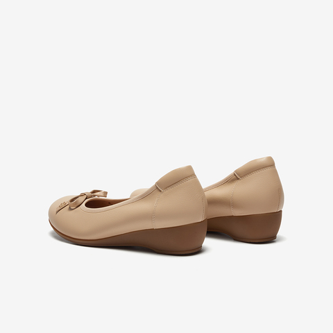 Bata浅口单鞋女2025秋季商场新款牛皮软底通勤粗跟单鞋ACG33CQ5