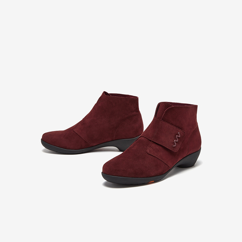 Bata时装靴女2025冬商场新款百搭软底羊皮通勤粗跟短筒靴AGW44DD5