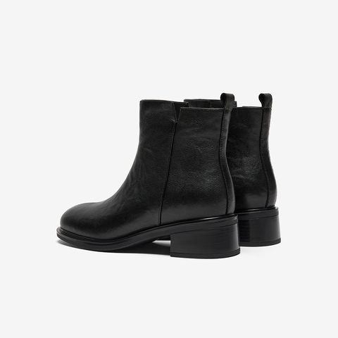 Bata时装靴女2025冬季商场新款粗跟百搭羊皮通勤短筒靴76180DD5