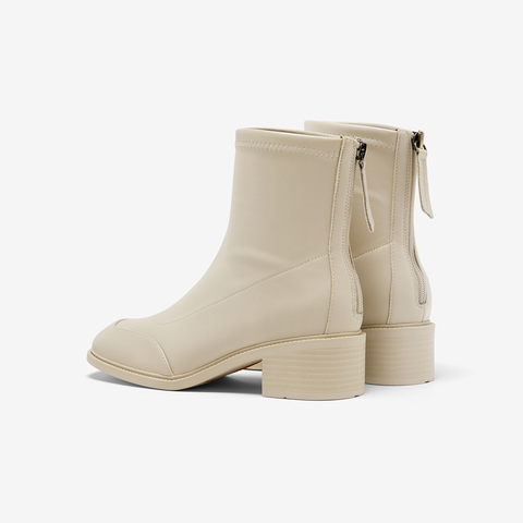 Bata时装靴女2024冬商场新款弹力复古通勤粗跟软底短筒靴ATO43DD4