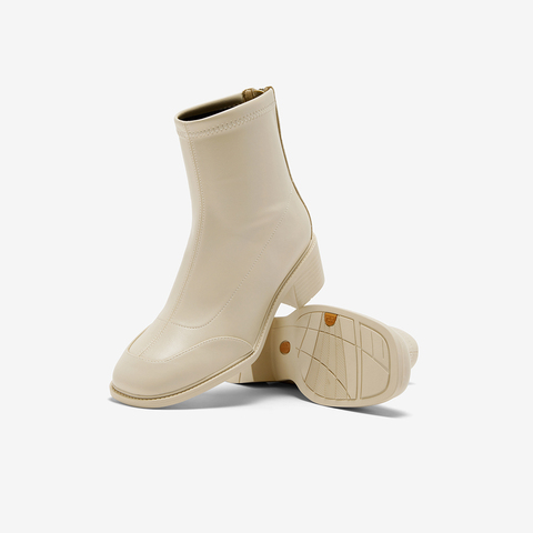 Bata时装靴女2024冬商场新款弹力复古通勤粗跟软底短筒靴ATO43DD4