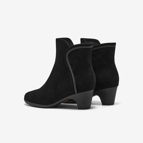 Bata时装靴女2025冬季商场新款羊皮软底通勤百搭短筒靴AQ776DD5