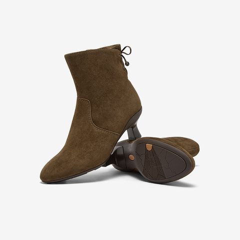 Bata时装靴女2025冬商场新款百搭软底羊皮通勤粗跟短筒靴AIR55DD5