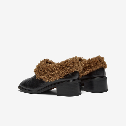 Bata深口鞋女2025冬季商场新款软底复古羊皮粗跟毛毛单鞋ATO15DM5