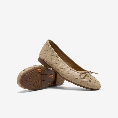 Bata浅口单鞋女2025秋季商场新款优雅编织通勤软底单鞋AVL67CQ5