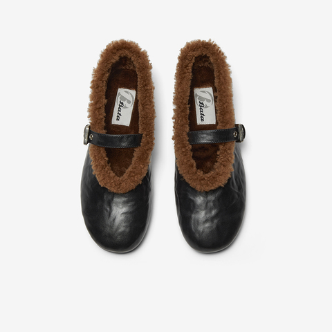 Bata玛丽珍女2025冬商场新款羊皮书通勤柔软毛毛软底单鞋AUO26DQ5