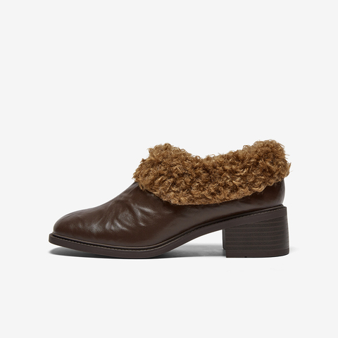 Bata深口鞋女2025冬季商场新款软底复古羊皮粗跟毛毛单鞋ATO15DM5