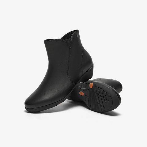 Bata时装靴女2025冬商场新款百搭软底羊皮通勤粗跟短筒靴AGW40DD5