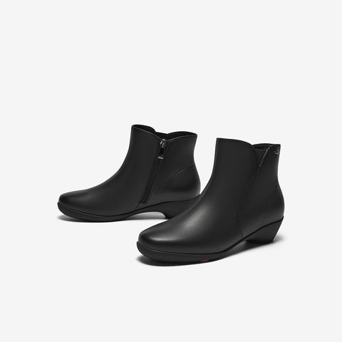 Bata时装靴女2025冬商场新款百搭软底羊皮通勤粗跟短筒靴AGW40DD5