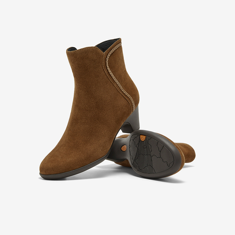 Bata时装靴女2025冬季商场新款羊皮软底通勤百搭短筒靴AQ776DD5