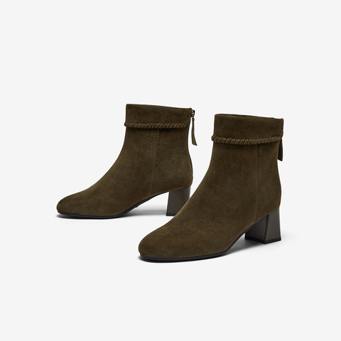 Bata时装靴女2025冬季商场新款粗跟百搭羊皮软底短筒靴ALV58DD5