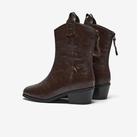 Bata西部靴女2025冬季商场新款羊皮百搭复古牛仔时装靴8931DDS5