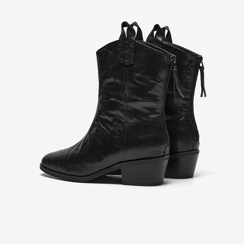 Bata西部靴女2025冬季商场新款羊皮百搭复古牛仔时装靴8931DDS5