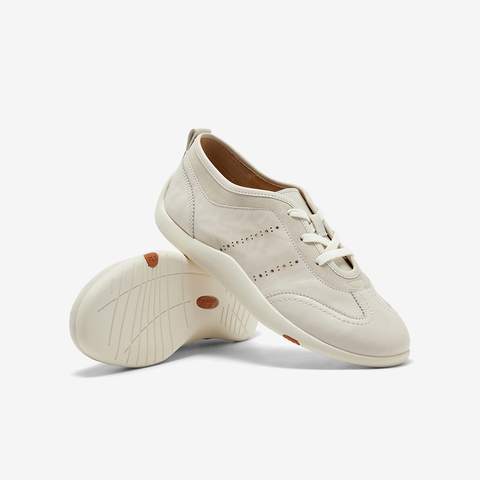 Bata羊皮书德训女2025春秋季商场新款时尚软底休闲运动鞋ALI57AM6