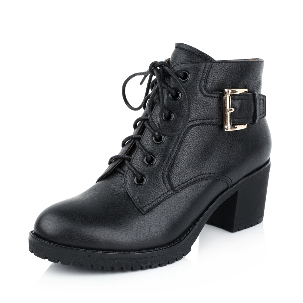 belle/百丽黑色摔纹牛皮女低靴冬季9-601dd4